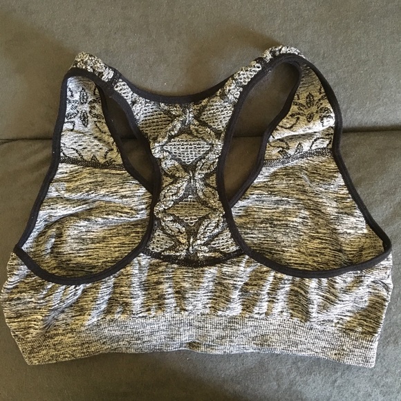 Sports bras(bundle) - Picture 2 of 4